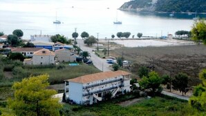 Exterior - Pansion Limni (Zakynthos)