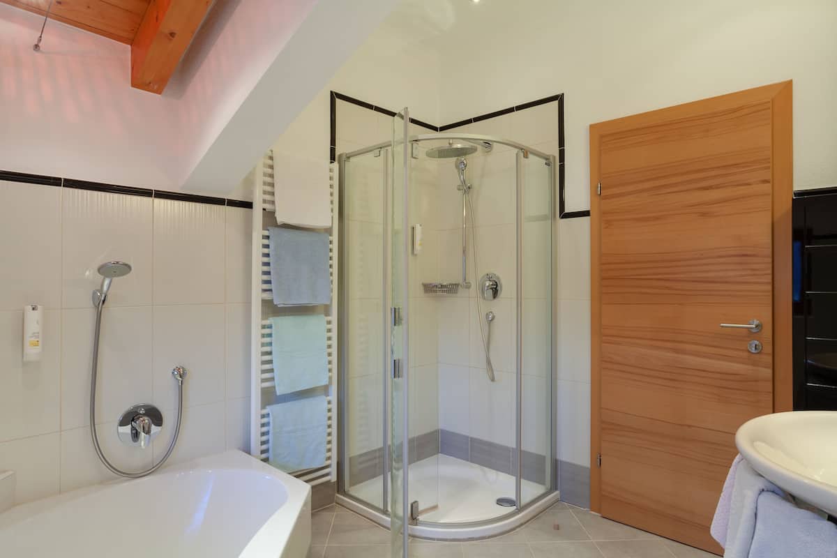 apartment, 2 bedrooms, kitchen (120 eur final cleaning fee not incl.) | bathroom | free toiletries, hair dryer, bathrobes, slippers