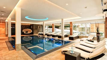 Indoor pool, pool loungers