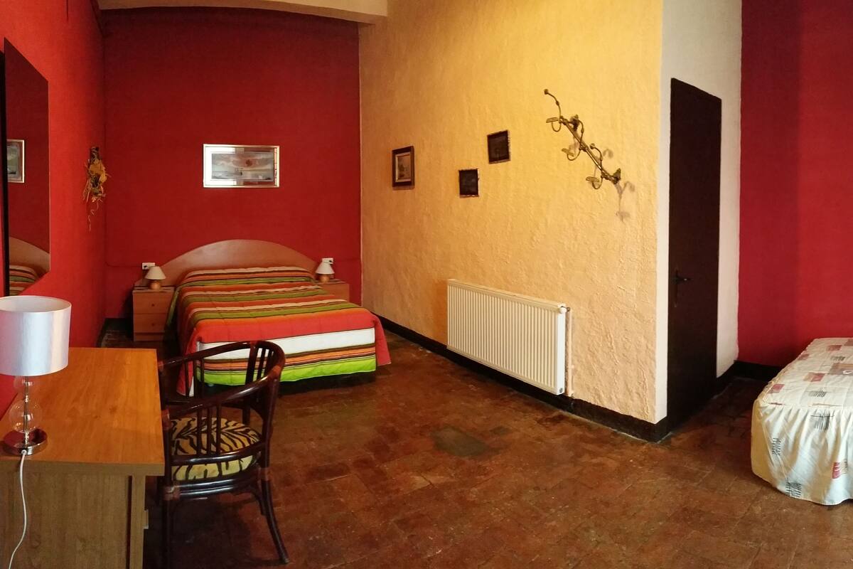 Vierpersoonskamer | Gratis wifi, beddengoed