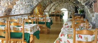 Camping i Hotel la Soleia d'Oix