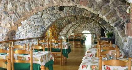 Camping i Hotel la Soleia d'Oix