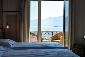 Double Room, Lake View | In-room safe, individually decorated, individually furnished, desk - Seven Boutique Hotel (Ascona)