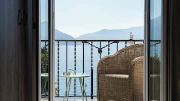 Chambre Simple, vue lac, en bord de lac | Coffres-forts dans les chambres, décoration personnalisée