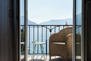 Single Room, Lake View, Lakeside | In-room safe, individually decorated, individually furnished, desk