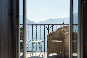 Single Room, Lake View, Lakeside | In-room safe, individually decorated, individually furnished, desk - Seven Boutique Hotel (Ascona)
