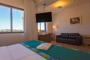 Minibar, in-room safe, desk, blackout drapes - Blue Tree Towers Valinhos (Valinhos)