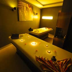 Couples treatment room(s), sauna, hot tub, steam room