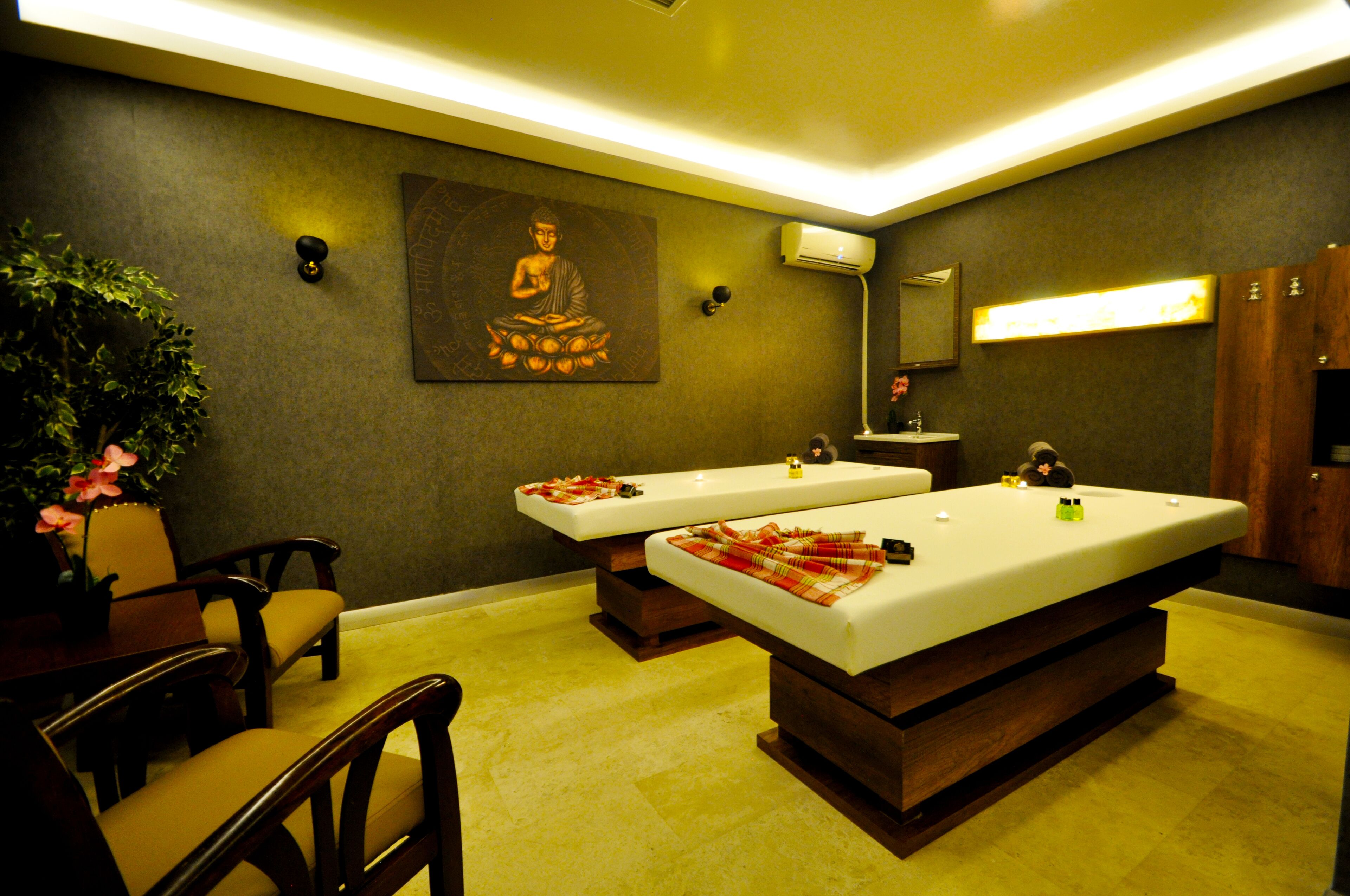 couples treatment room(s), sauna, hot tub, steam room