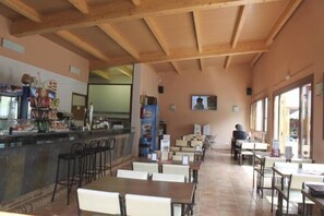 Bar-cafetería