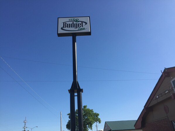 Exterior detail - Budget Inn Ardmore (Ardmore)