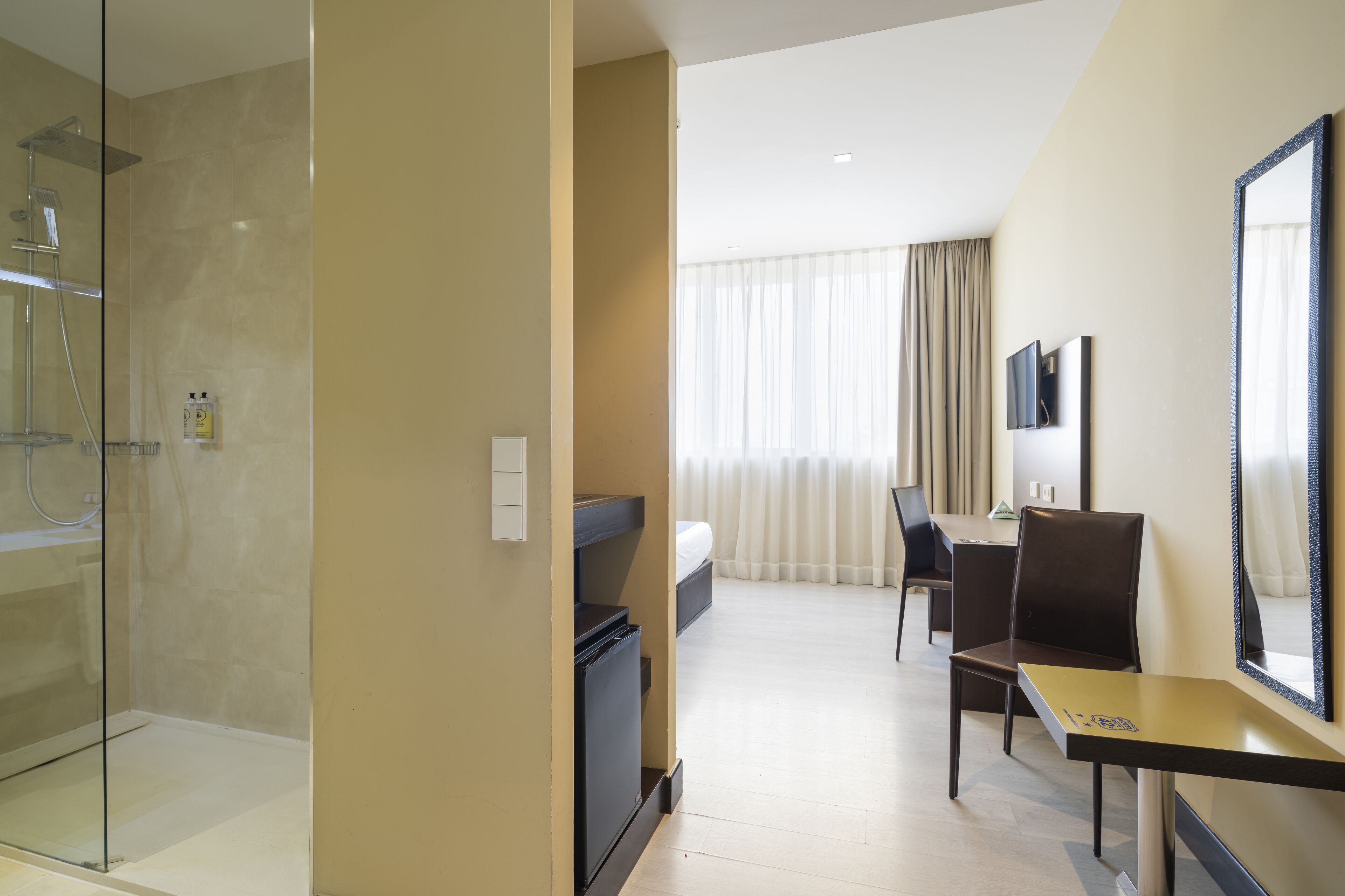 standard double room | minibar, in-room safe, desk, blackout curtains