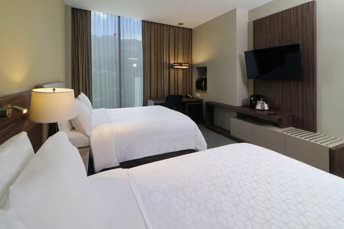 1 bedroom, in-room safe, desk, blackout drapes
