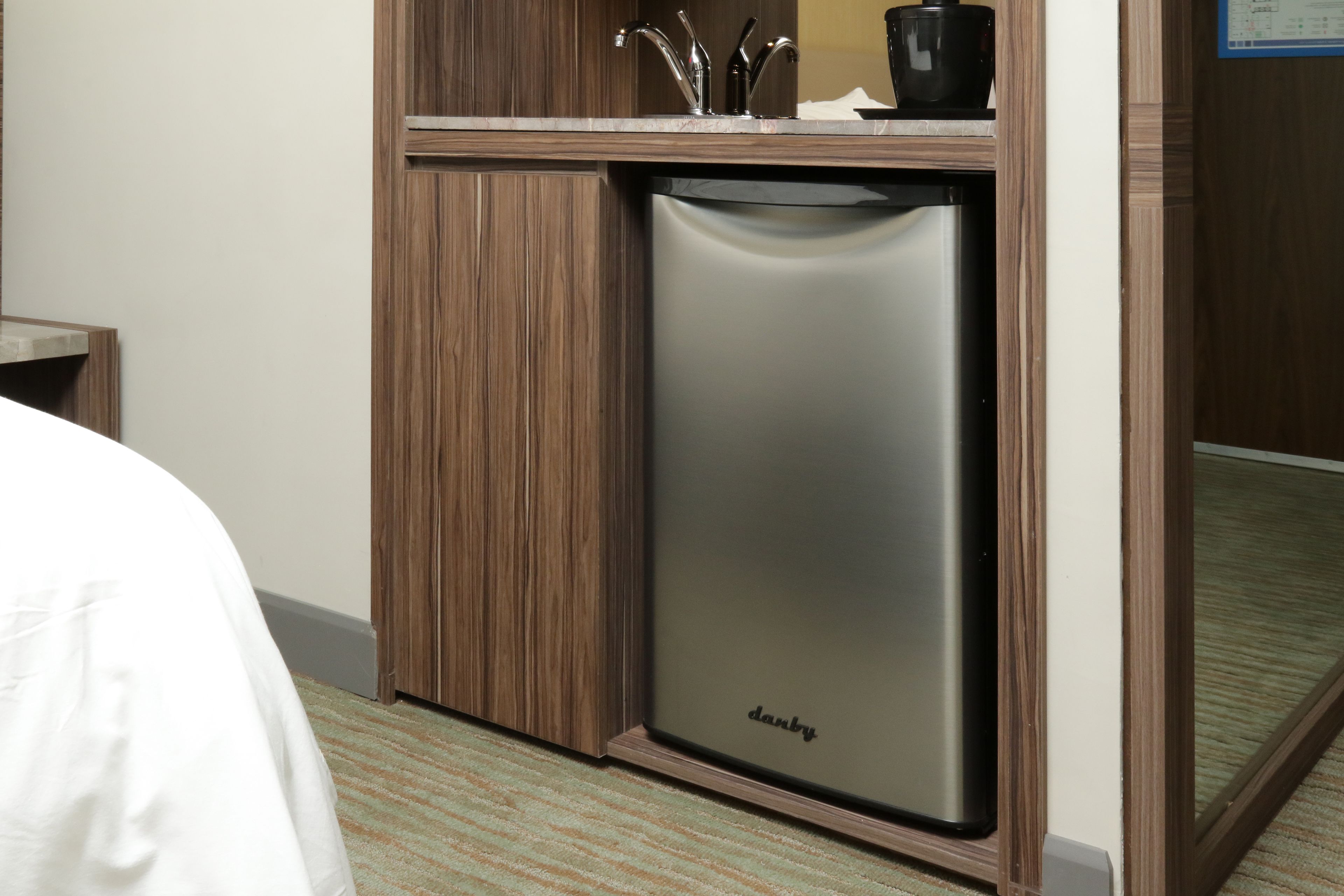 1 bedroom, in-room safe, desk, blackout curtains