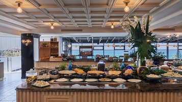 Daily buffet breakfast for a fee