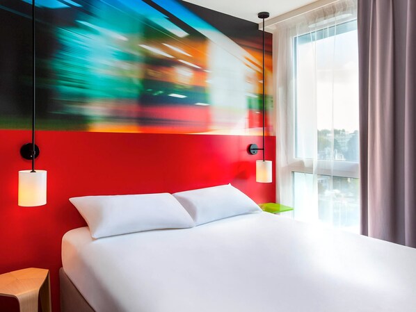Pillow-top beds, desk, soundproofing, free WiFi