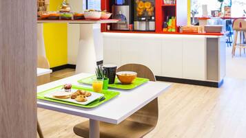 Desayuno continental incluido todos los días
