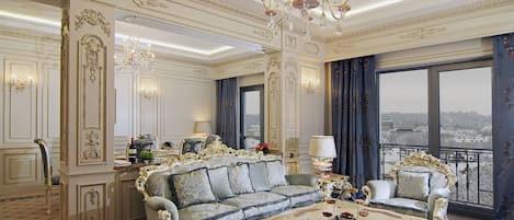 Presidential-Suite | Wohnbereich | LED-Fernseher