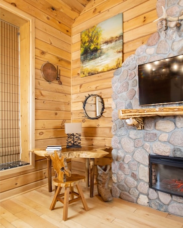 Premier Lodge | 1 bedroom, premium bedding, individually decorated