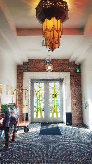 Pintu masuk interior