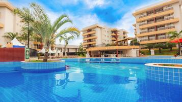 7 outdoor pools, pool umbrellas, sun loungers