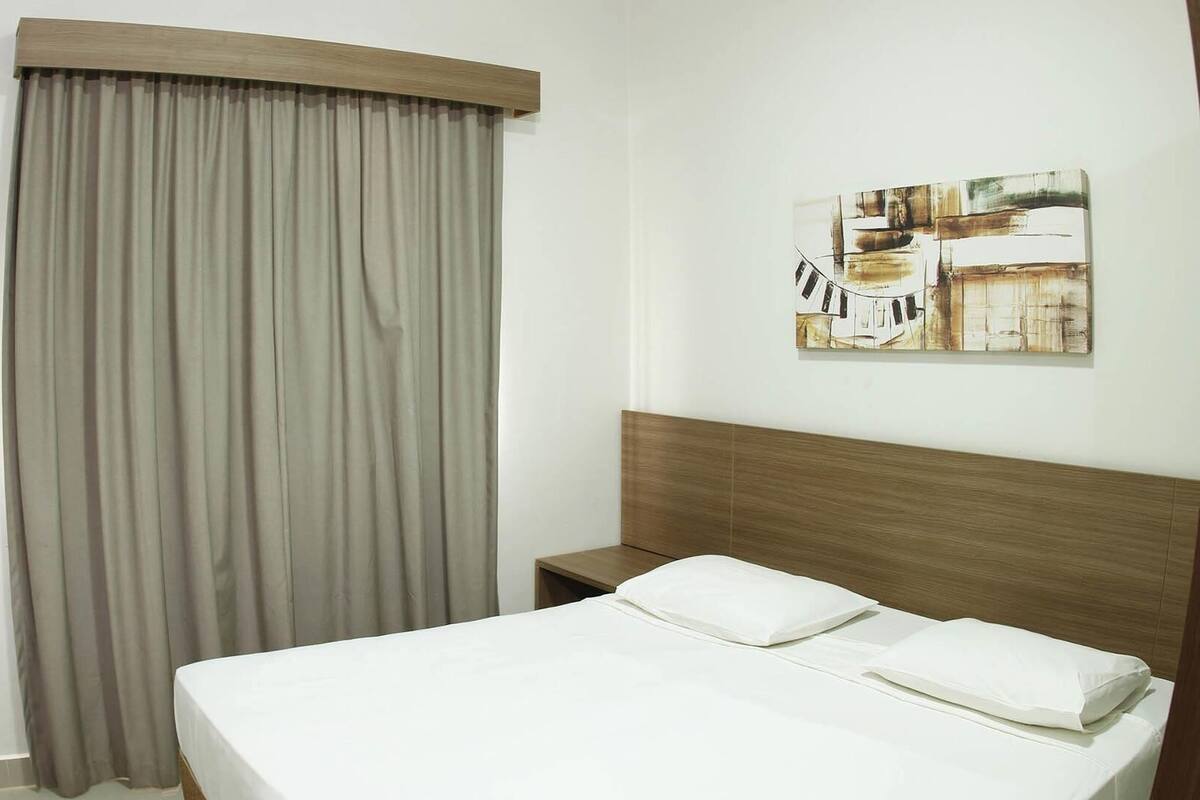 Minibar, blackout curtains, soundproofing, bed sheets