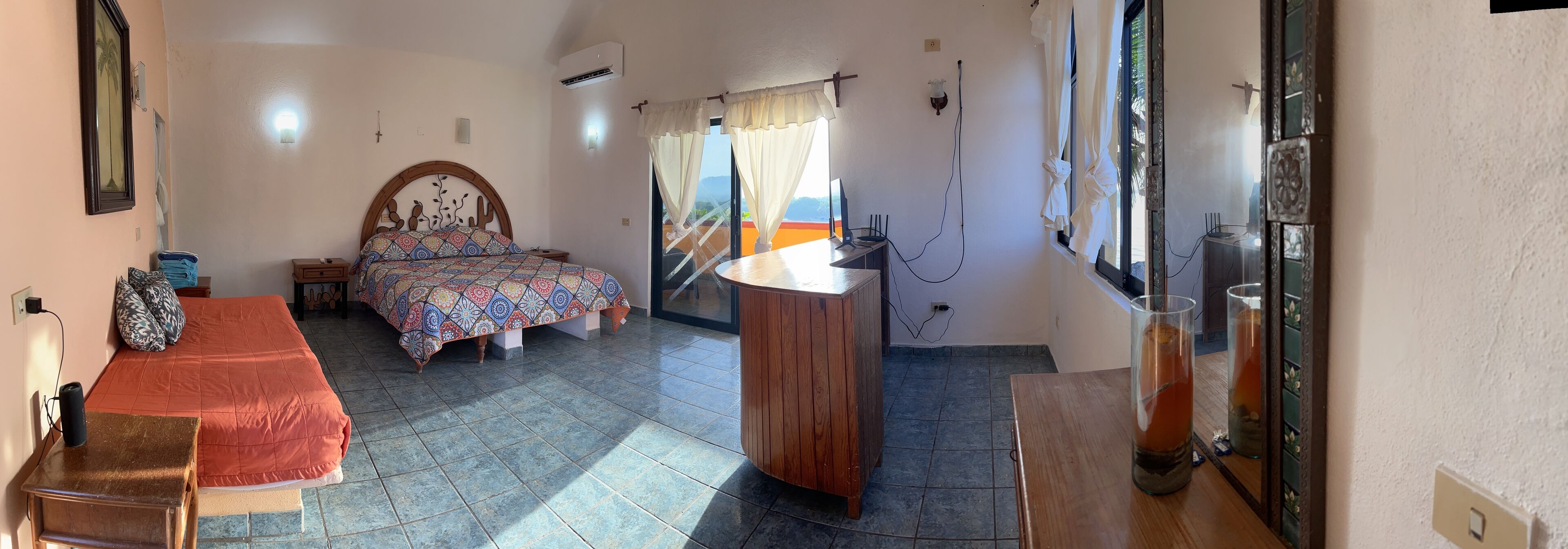 Suite (Laguna) | In-room safe, free WiFi, bed sheets