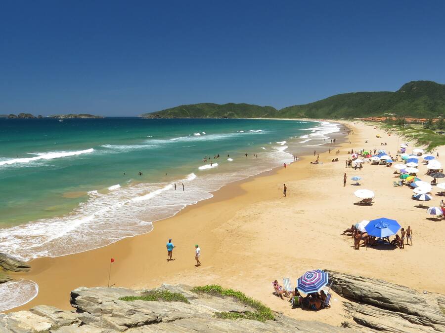 White sand, 2 beach bars