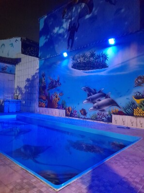 Habitación triple, varias camas | Minibar, wifi gratis y ropa de cama 