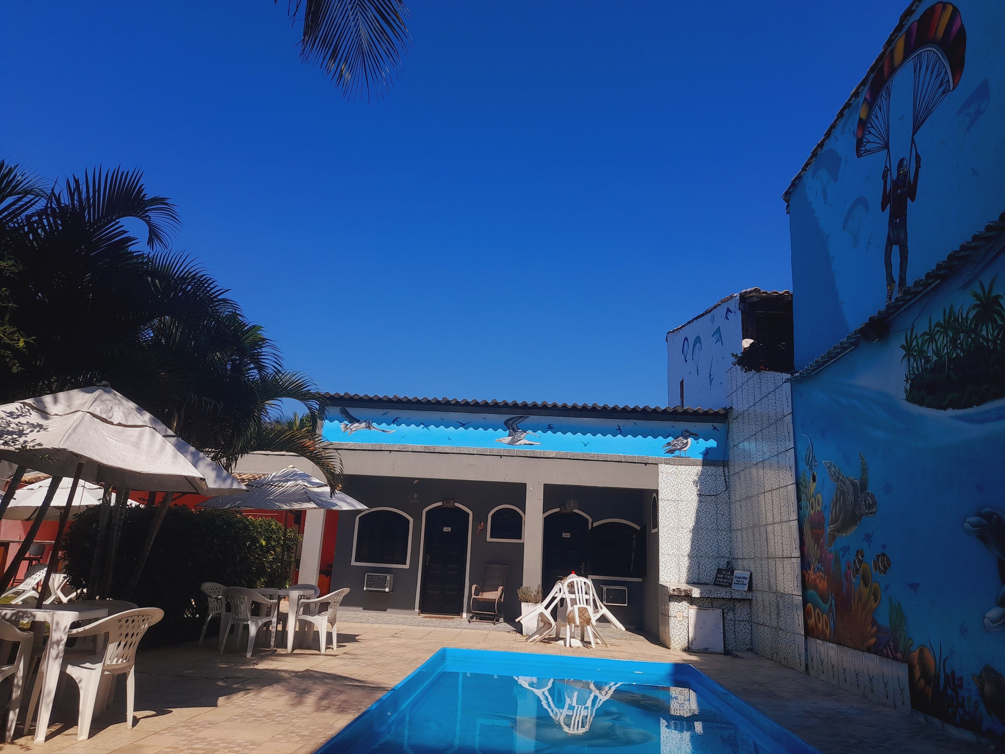 حمام سباحة