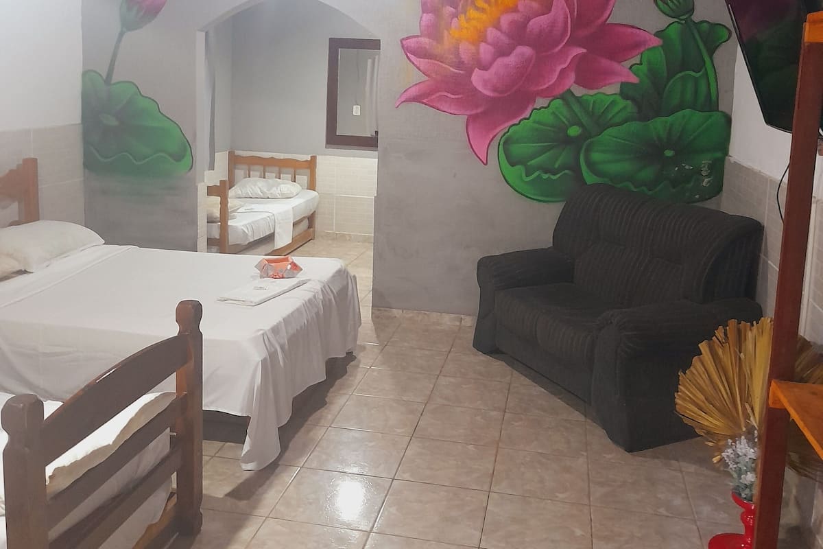 Family Room, Multiple Beds