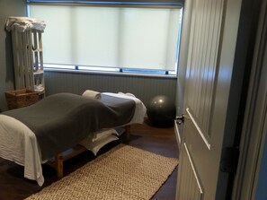 Body treatments, hydrotherapy, aromatherapy, deep-tissue massages - Nomi Resort (Dysart et al)