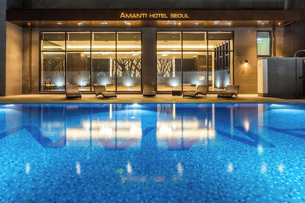 Seasonal outdoor pool, cabanas (surcharge), sun loungers