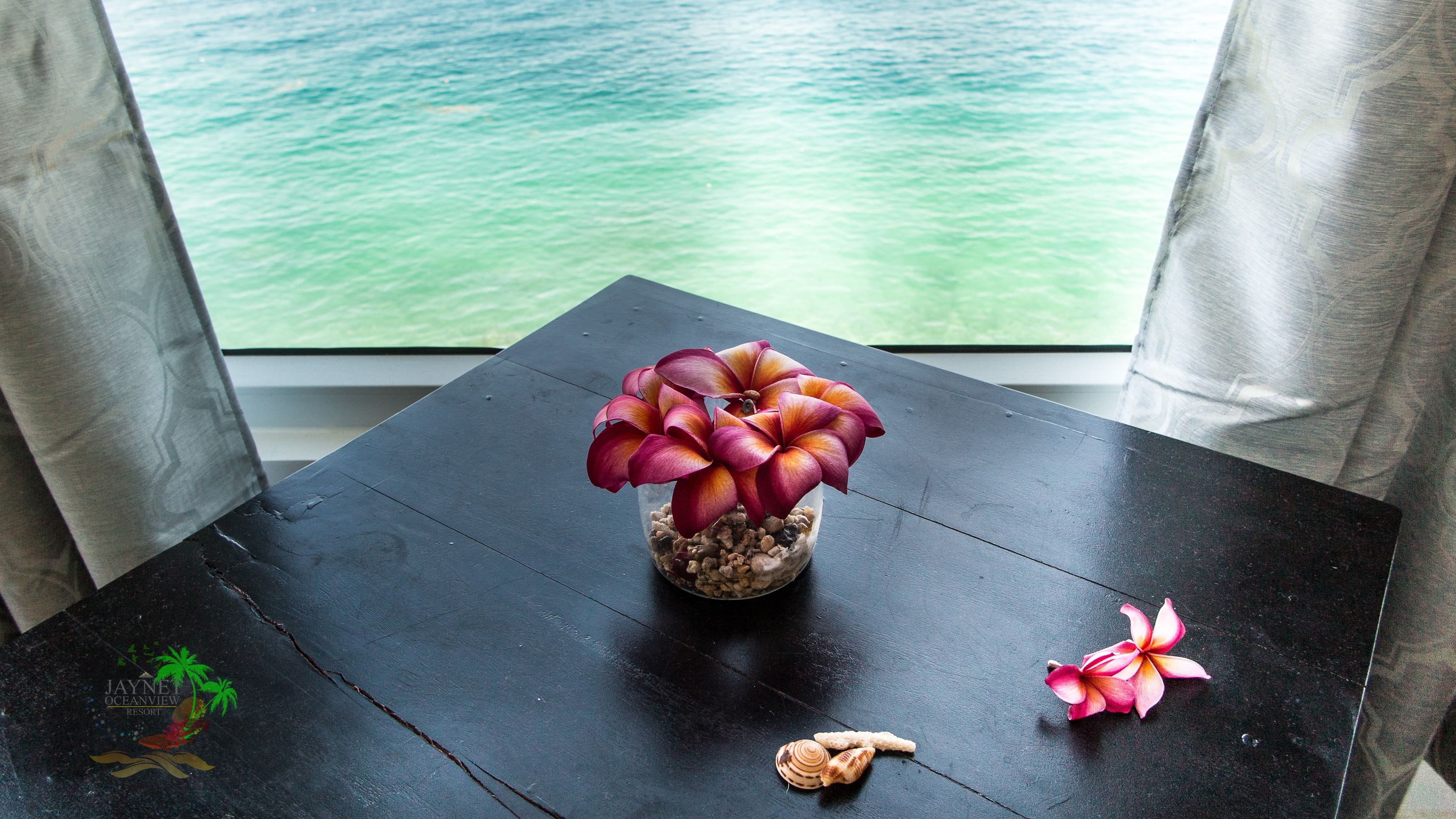 Sengetøy i egyptisk bomull, sengetøy av topp kvalitet og skrivebord