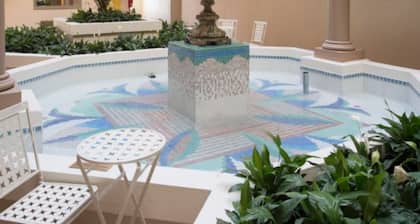 Fino Hotel and Suites