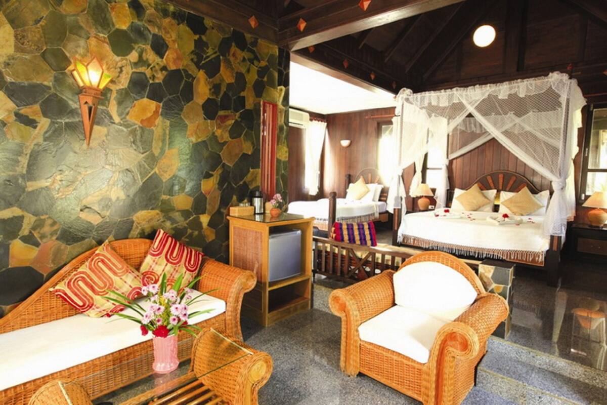 Cottage (Sea View Villa) | Blackout drapes, free WiFi