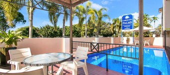 Cairns City Palms