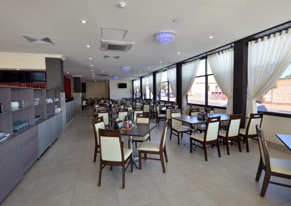 Daily continental breakfast for a fee