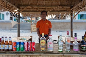 2 barer/lounger, bar ved poolen, strandbar