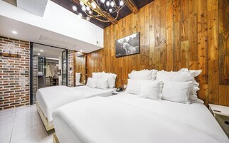 Royal Suite Poolvilla (210) | 각각 다른 스타일의 인테리어, 각각 다르게 가구 비치, 책상, 무료 WiFi