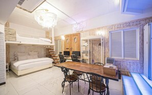 Premium Suite Twin (202) | Individually decorated, individually furnished, desk, free WiFi - February Hotel Hwanggeum (Daegu)