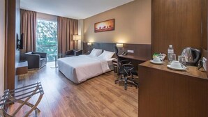 Ảnh chưa phân loại, 3 trong số 35 ảnh, nút
