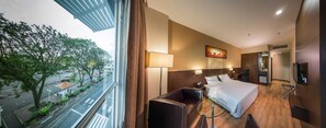 Superior kamer, 1 kingsize bed (Deluxe) | Luxe beddengoed, een gratis minibar, een kluis op de kamer, een bureau