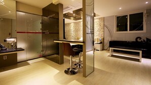 Suite | WiFi (free) - The K Motel Ulsan (Ulsan)