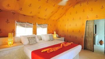 Standard Tent | In-room safe, free cribs/infant beds, free WiFi, bed sheets