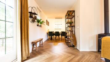 Villa | 2 slaapkamers, individueel gemeubileerd, geluiddichte muren