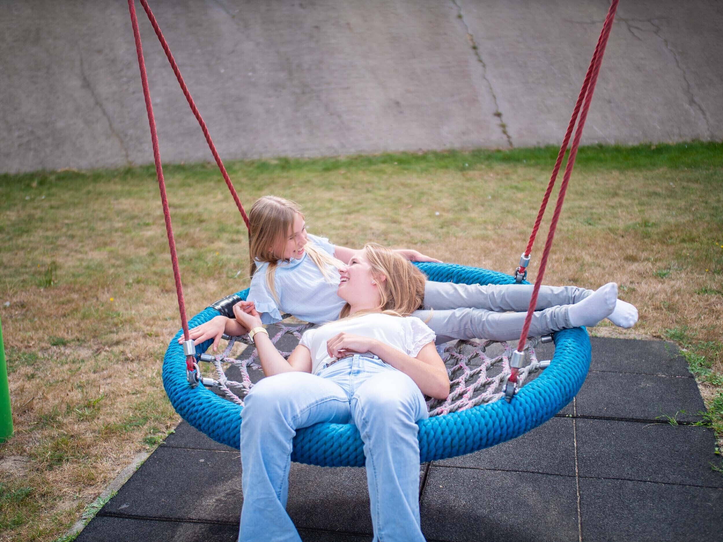 พื้นที่เล่นสำหรับเด็ก - กลางแจ้ง