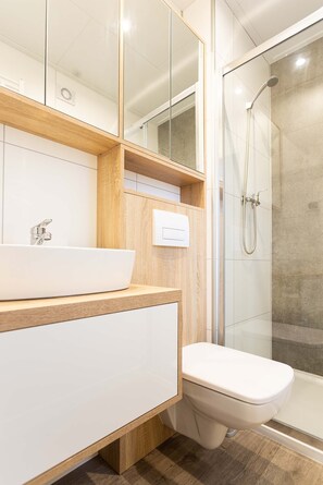 Module Flat Roof 4 personen | Kamar mandi | Shower dan handuk