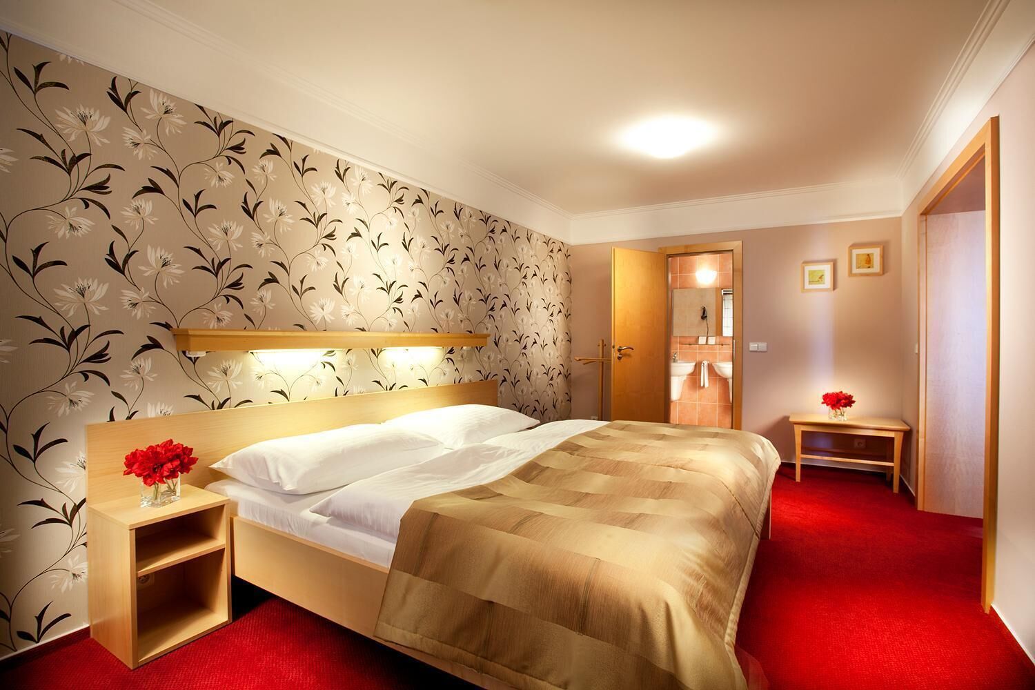 apartment | minibar, in-room safe, desk, soundproofing