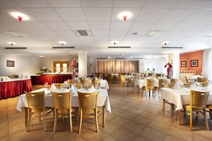 Restaurant - Hotel Akademie (Chocerady)